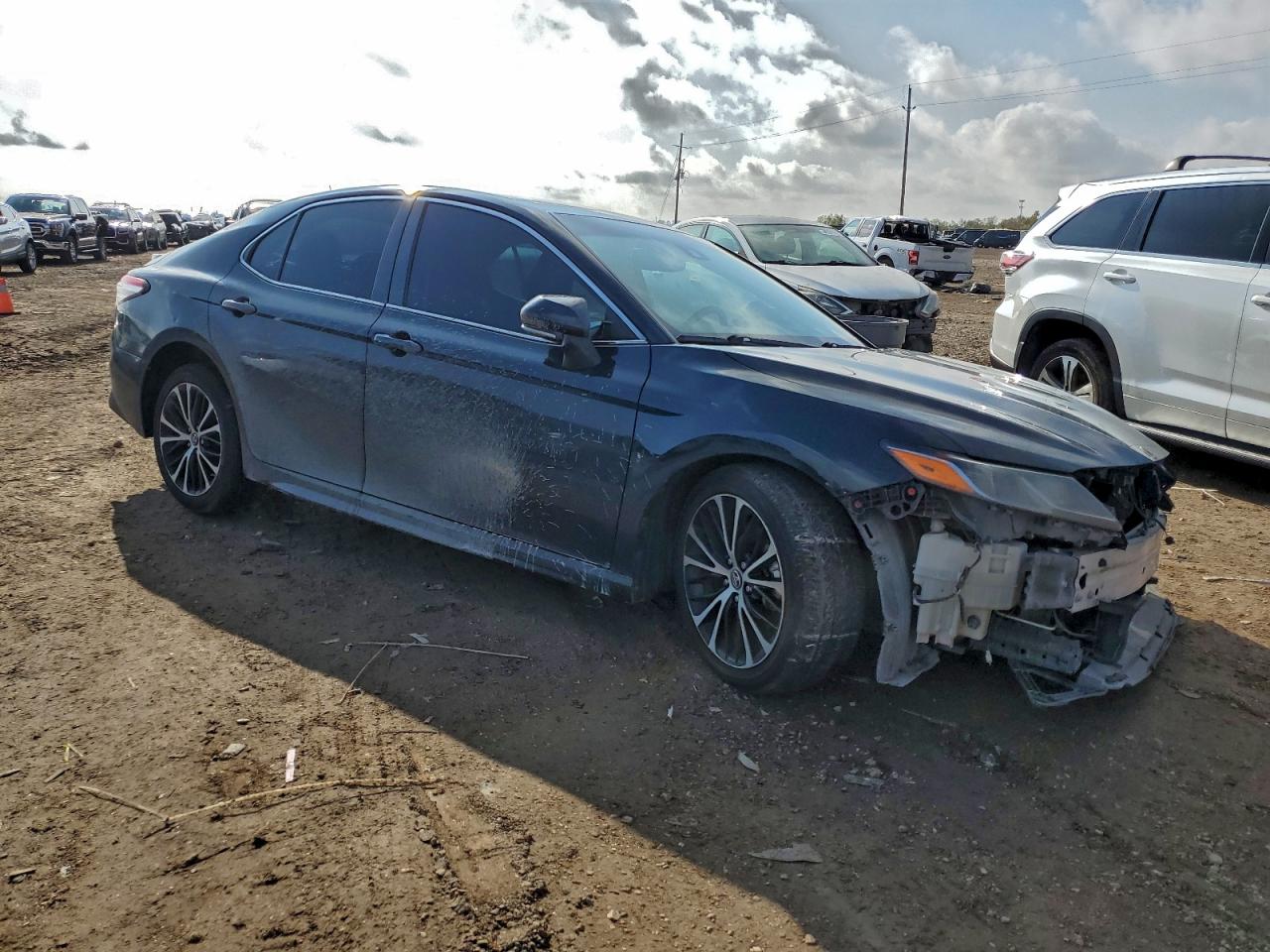 2019 TOYOTA CAMRY L photo 7