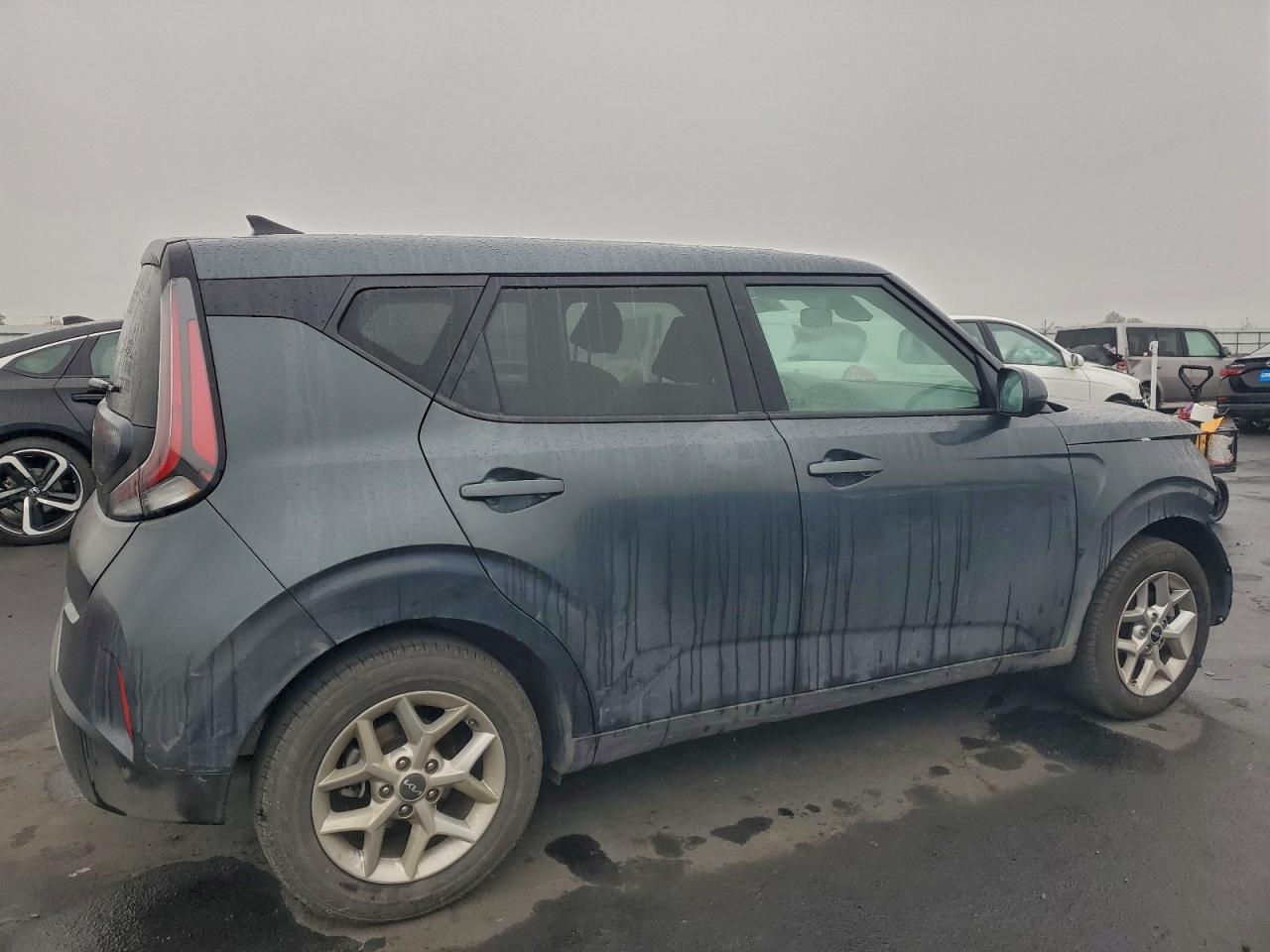 2025 KIA SOUL LX photo 3