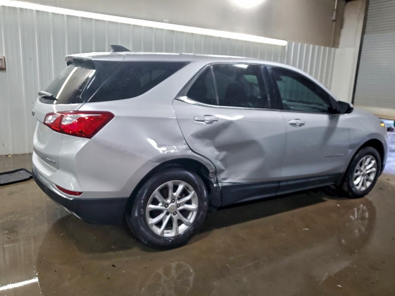 2018 CHEVROLET EQUINOX LT photo 3