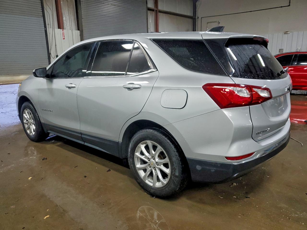 2018 CHEVROLET EQUINOX LT photo 2