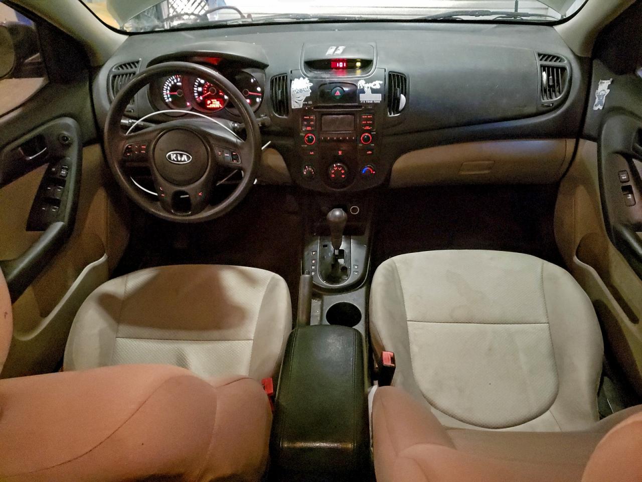 2010 KIA FORTE EX photo 8