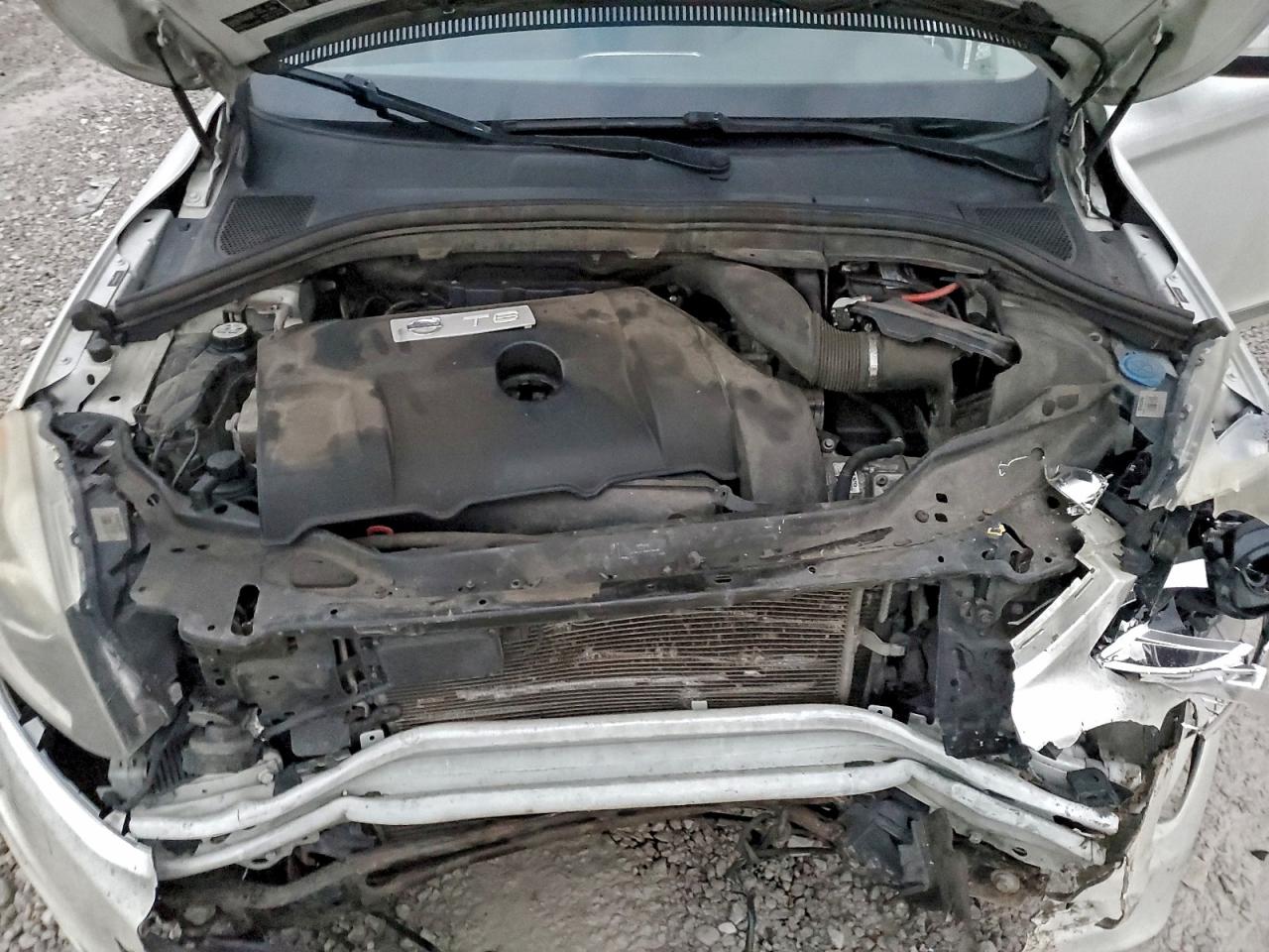 2015 VOLVO XC60 T6 PLATINUM photo 12