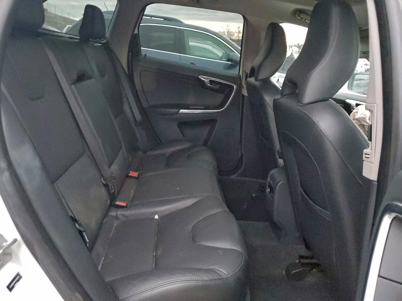 2015 VOLVO XC60 T6 PLATINUM photo 11