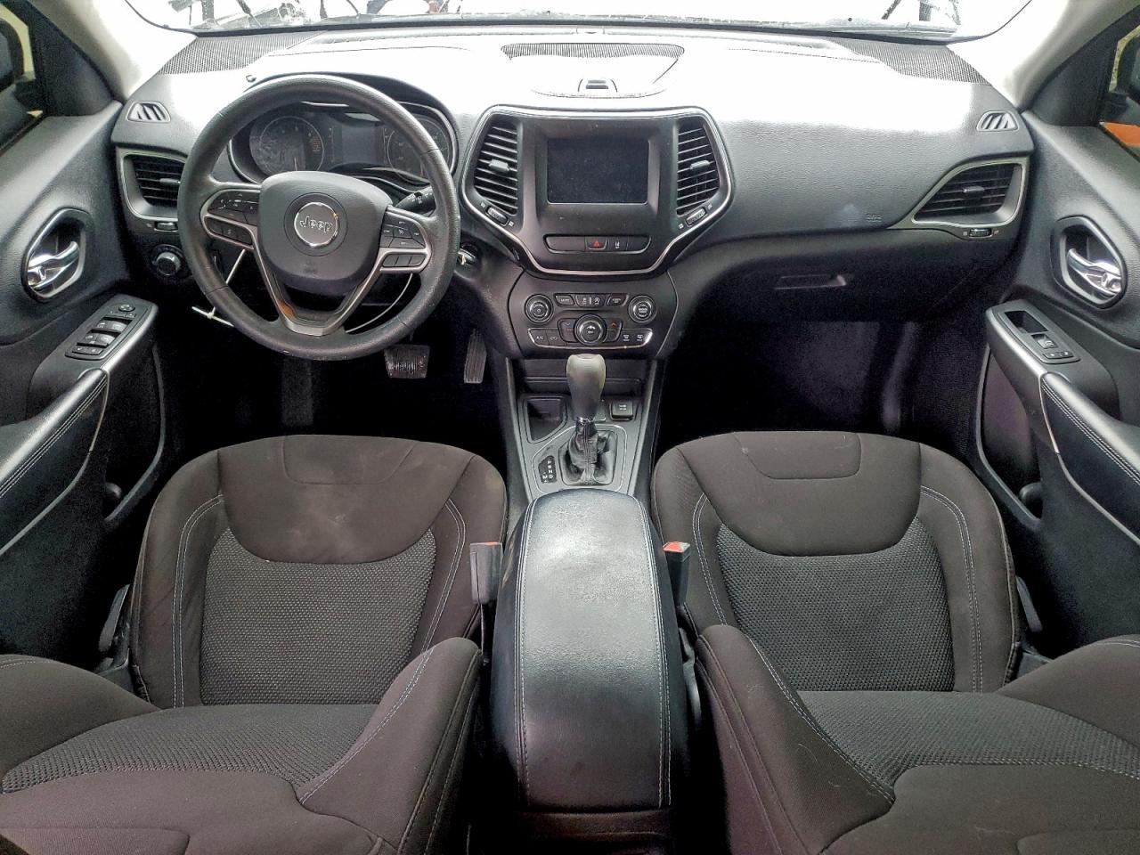 2021 JEEP CHEROKEE LATITUDE photo 8