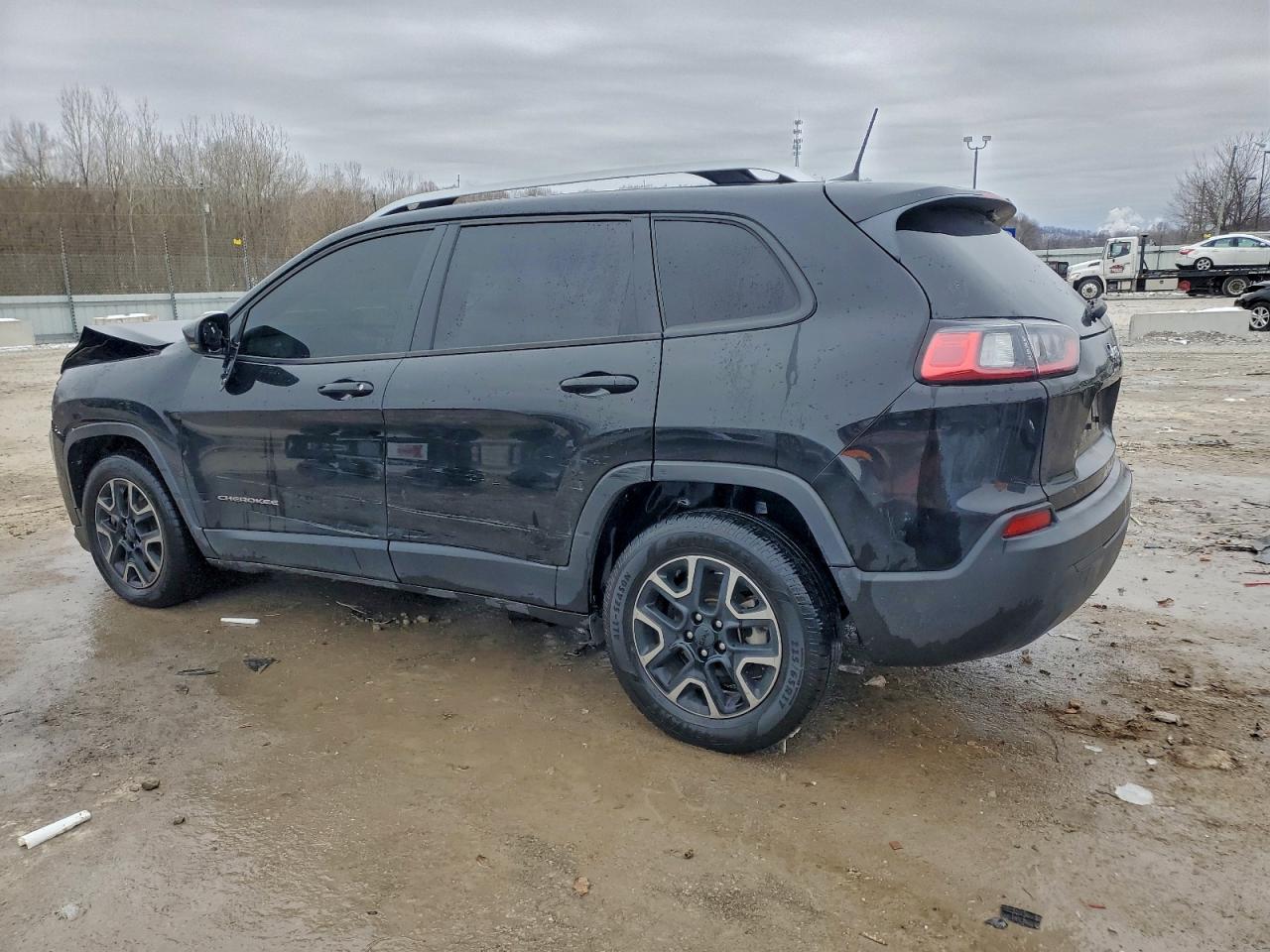 2021 JEEP CHEROKEE LATITUDE photo 2