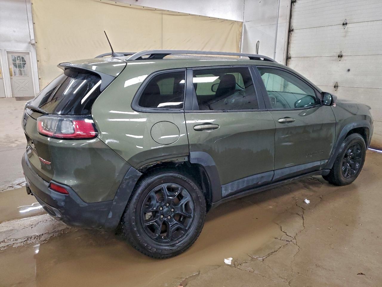 2019 JEEP CHEROKEE TRAILHAWK photo 3