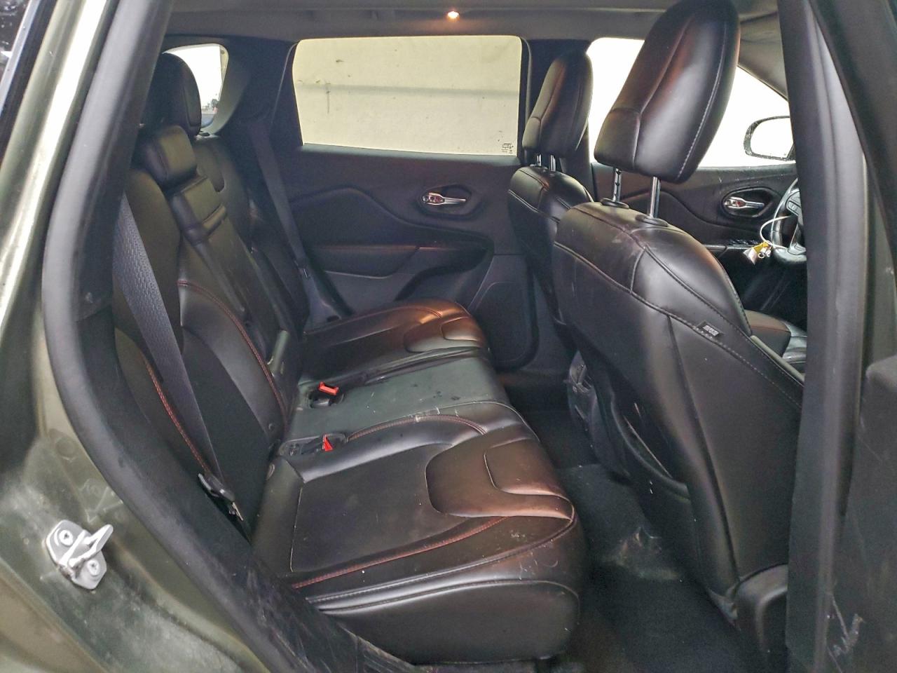 2019 JEEP CHEROKEE TRAILHAWK photo 11