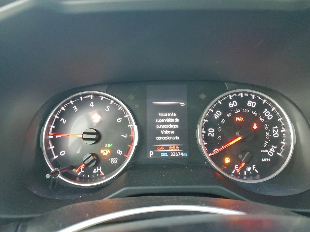 2021 TOYOTA RAV4 XLE photo 9