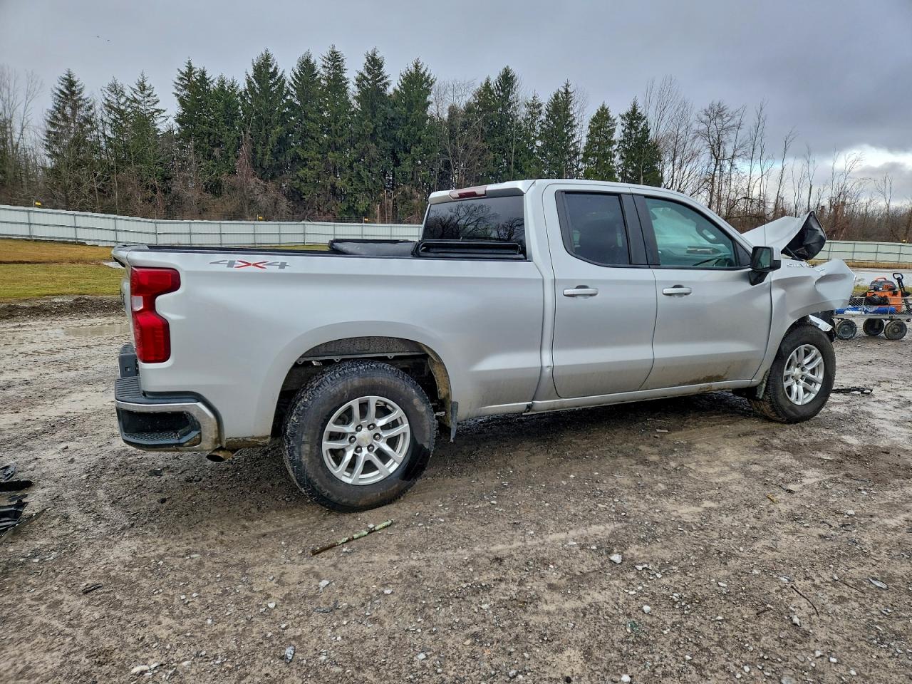 2020 CHEVROLET SILVERADO K1500 LT photo 3