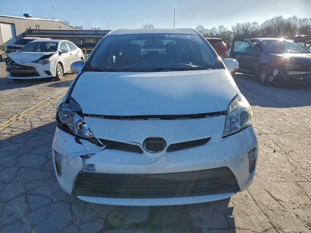 2015 TOYOTA PRIUS photo 17