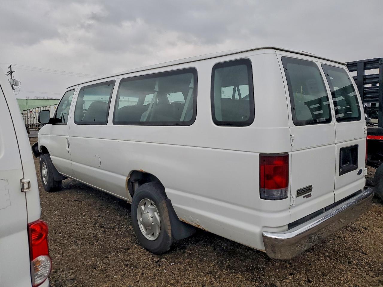 2008 FORD ECONOLINE E350 SUPER DUTY WAGON photo 3