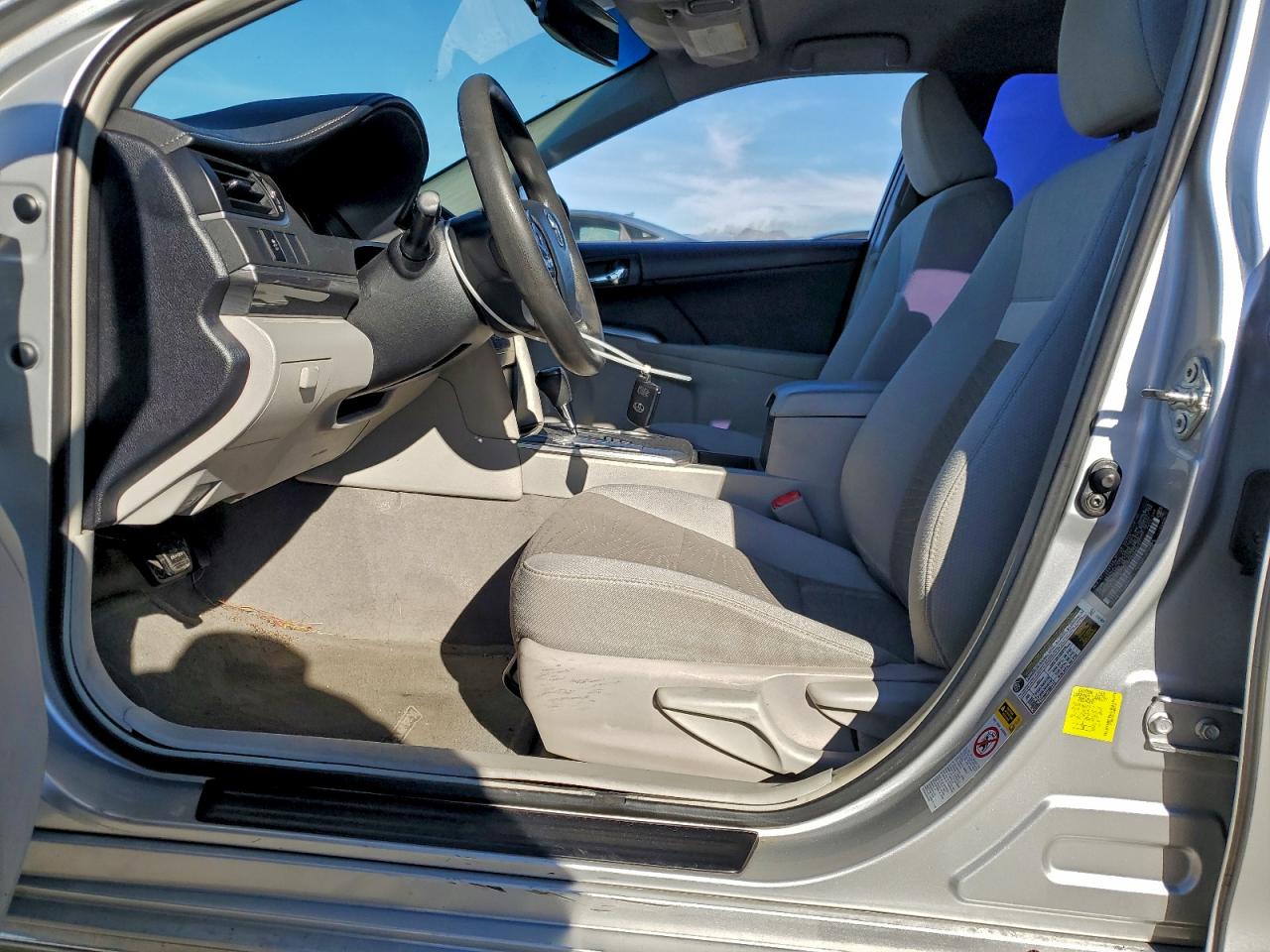2013 TOYOTA CAMRY HYBRID photo 13