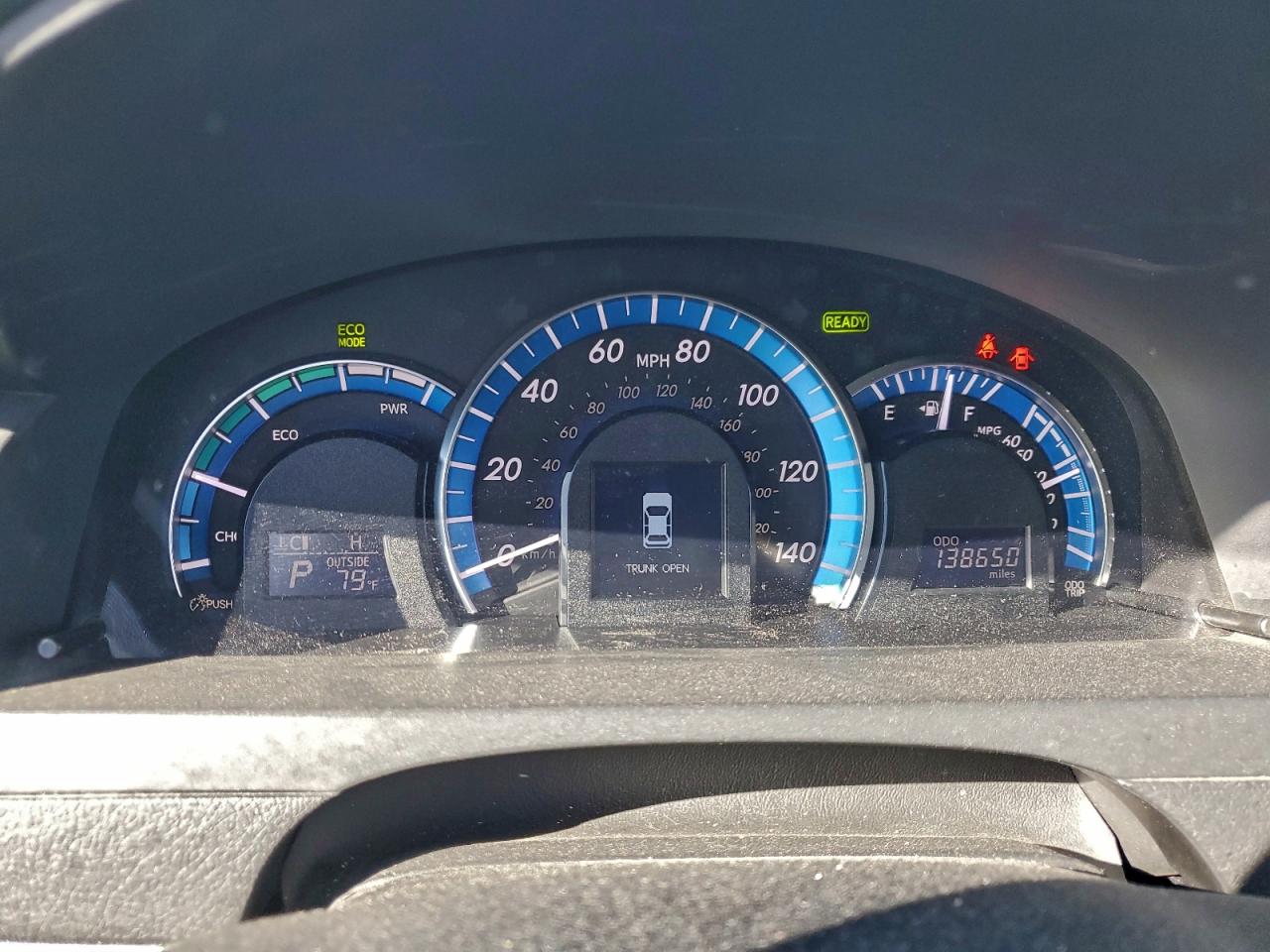 2013 TOYOTA CAMRY HYBRID photo 17