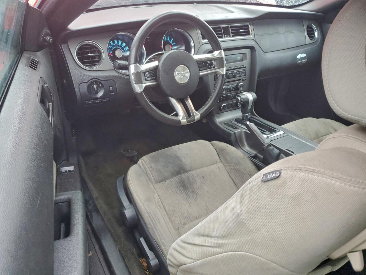 2012 FORD MUSTANG photo 8