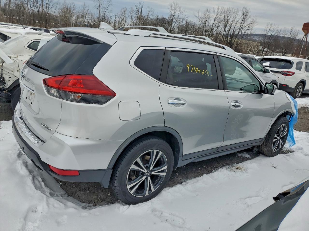 2020 NISSAN ROGUE S photo 3