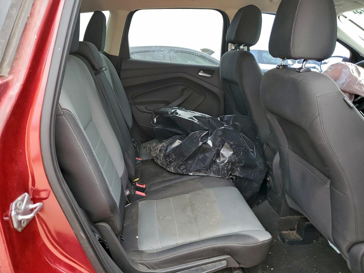 2016 FORD ESCAPE SE photo 10