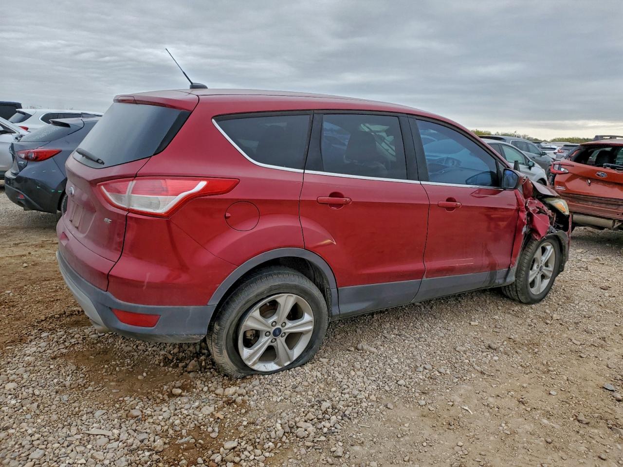 2016 FORD ESCAPE SE photo 3