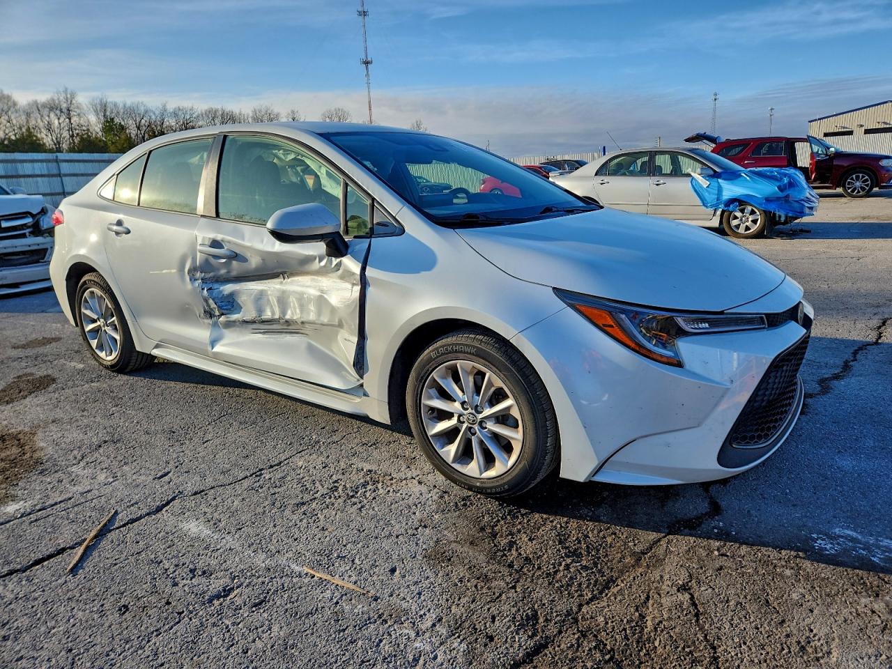 2022 TOYOTA COROLLA LE photo 4