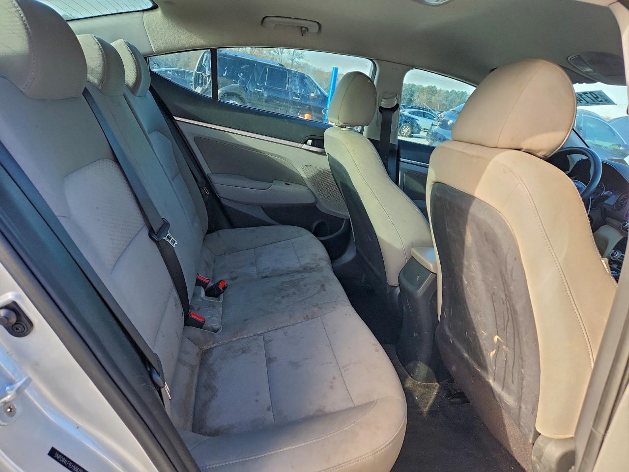 2020 HYUNDAI ELANTRA SEL photo 10