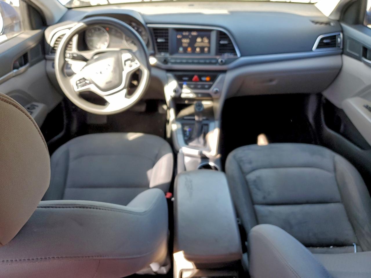 2017 HYUNDAI ELANTRA SE photo 8