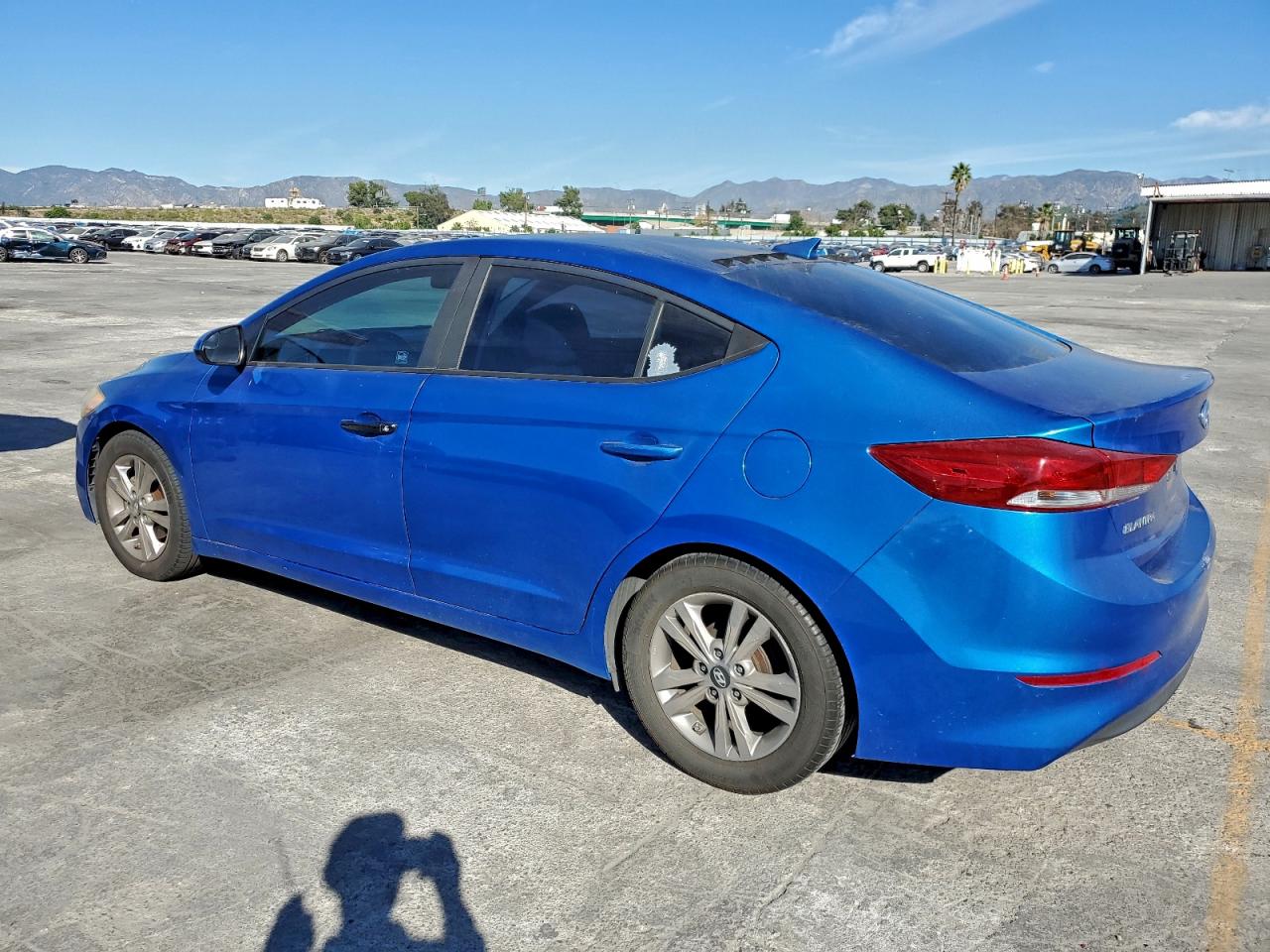 2017 HYUNDAI ELANTRA SE photo 2