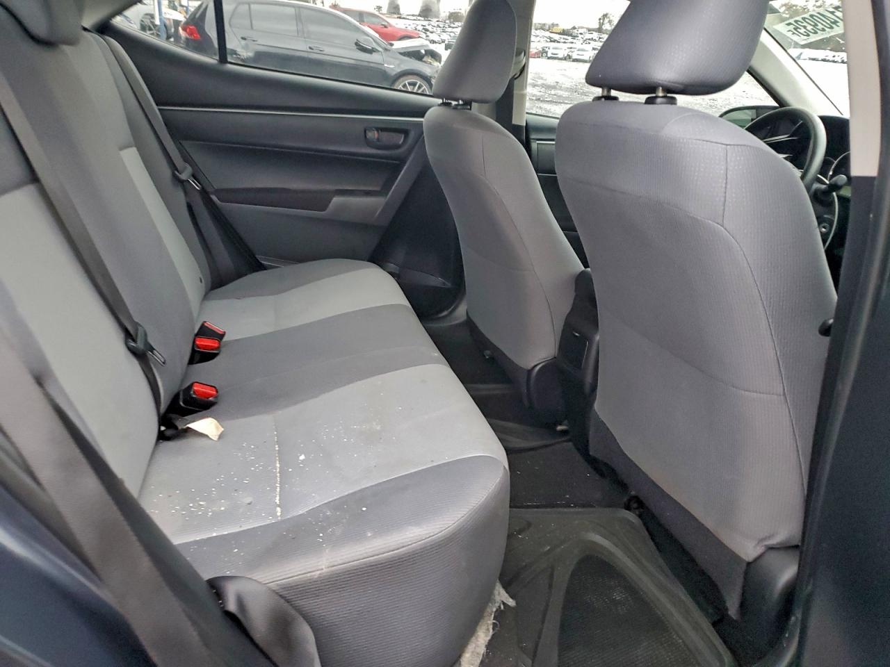 2015 TOYOTA COROLLA L photo 28