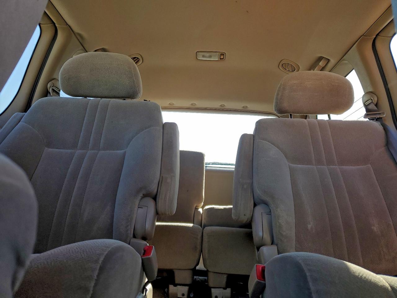2002 TOYOTA SIENNA LE photo 19