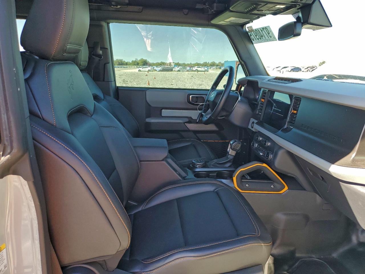 2022 FORD BRONCO BASE photo 28