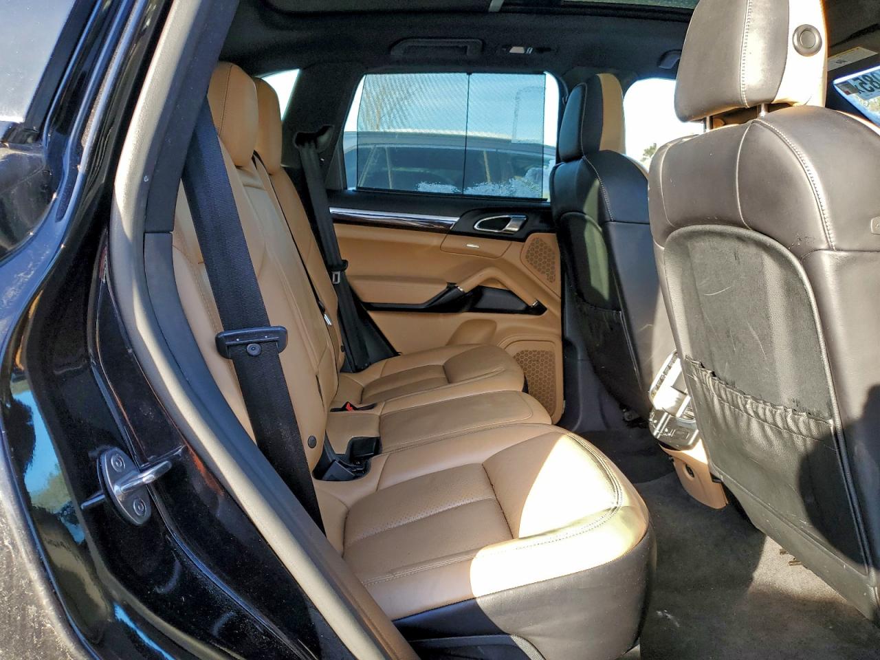 2017 PORSCHE CAYENNE SE HYBRID PLATINUM photo 31