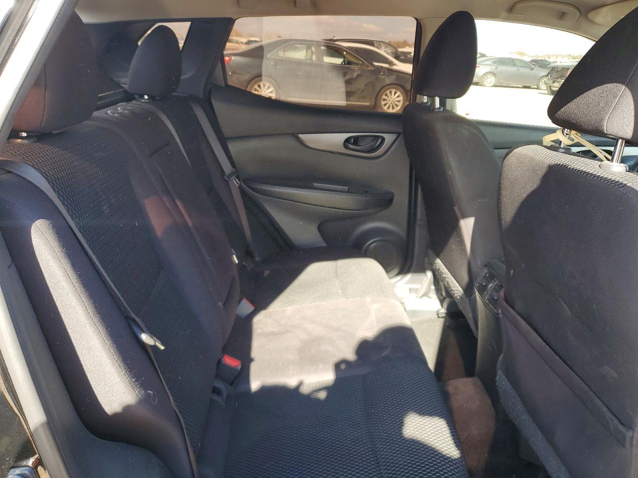 2018 NISSAN ROGUE SPORT S photo 10