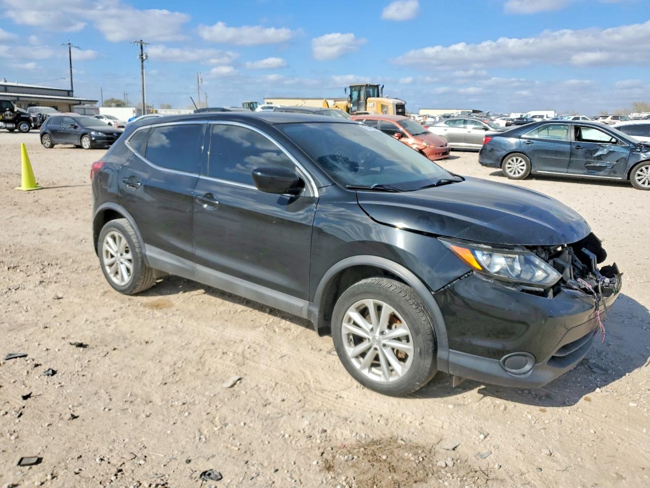 2018 NISSAN ROGUE SPORT S photo 4