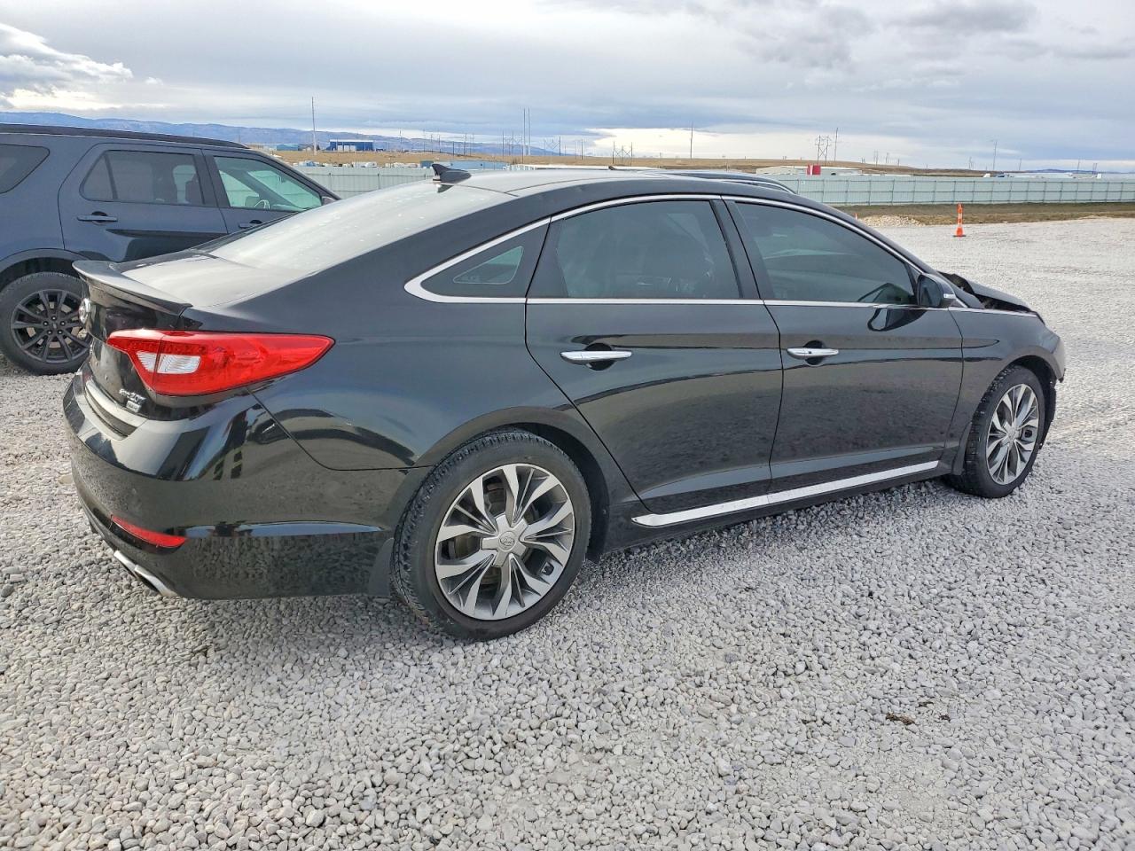 2015 HYUNDAI SONATA LIMITED 2.0T photo 3
