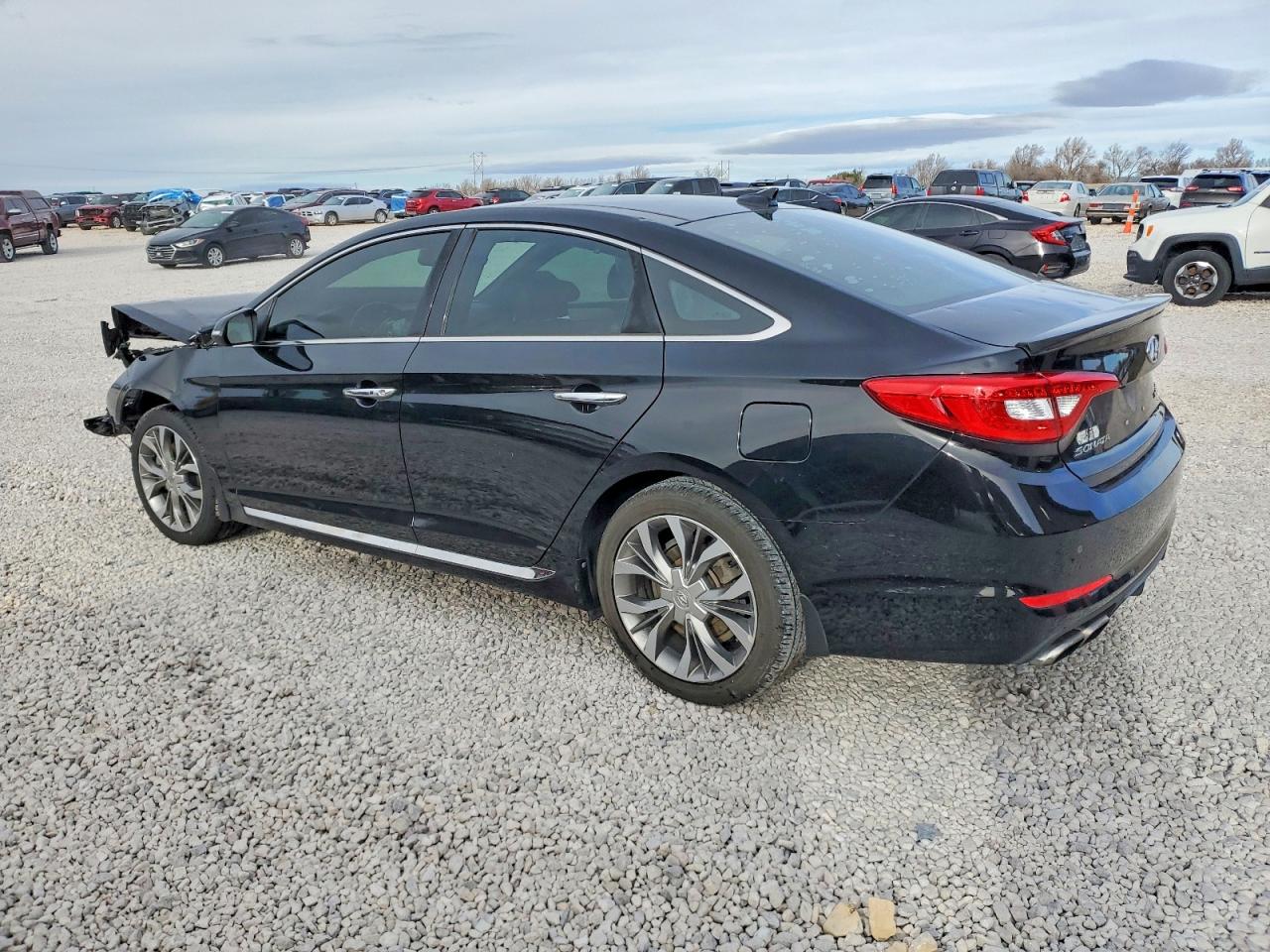 2015 HYUNDAI SONATA LIMITED 2.0T photo 2