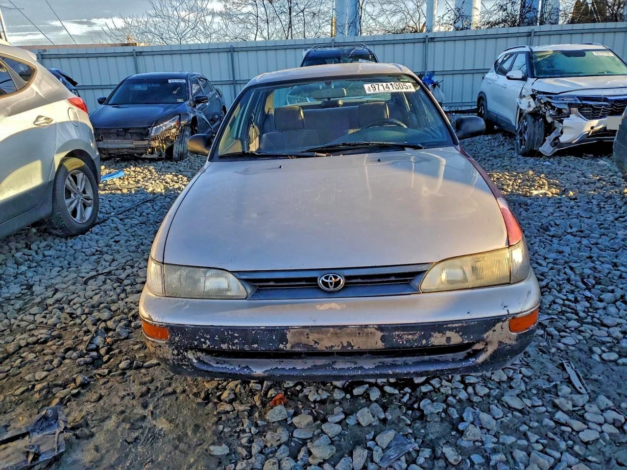 1995 TOYOTA COROLLA photo 13