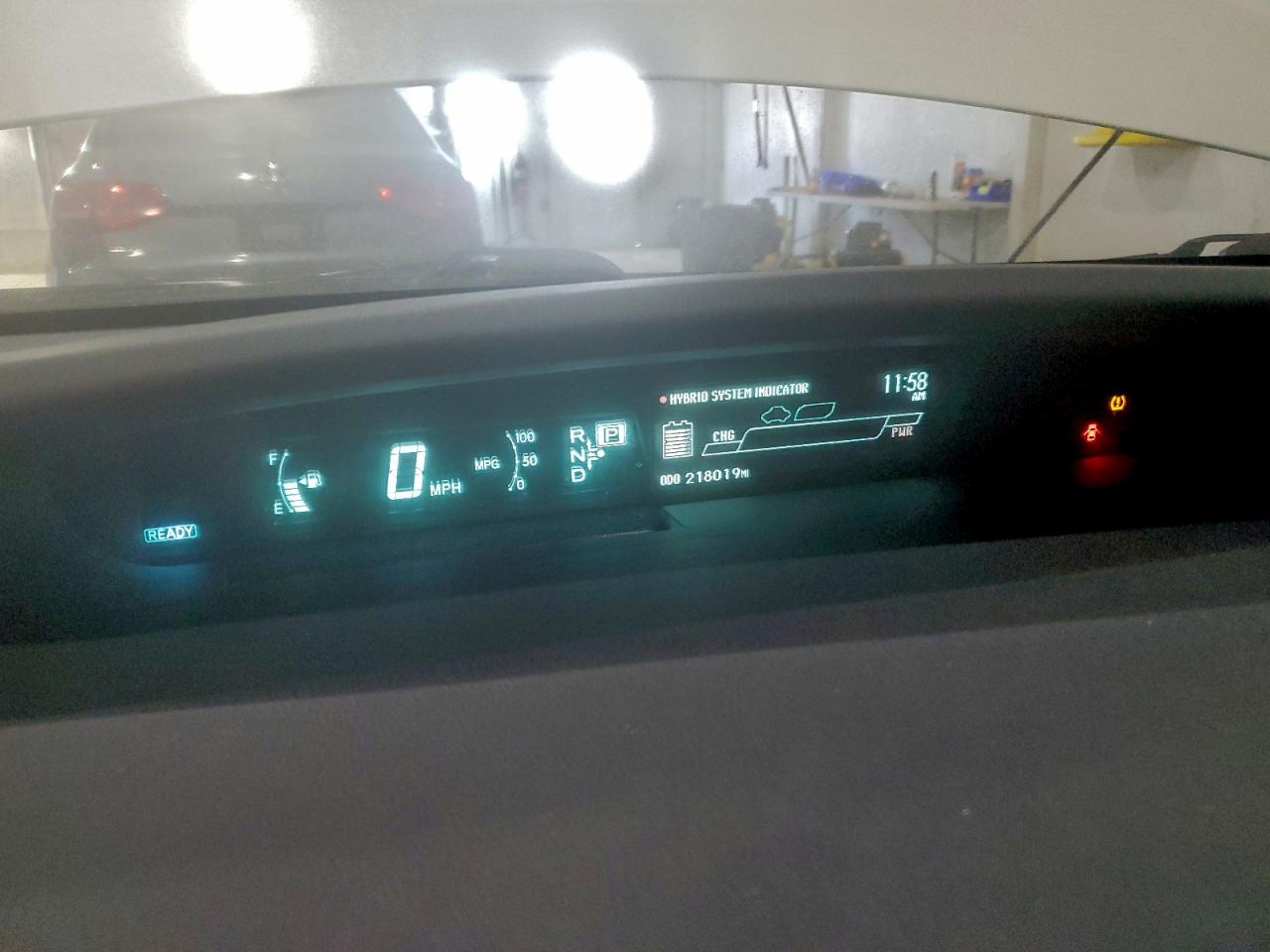 2014 TOYOTA PRIUS photo 17