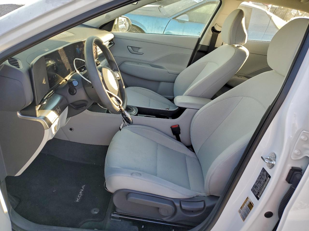 2025 HYUNDAI KONA SE photo 13