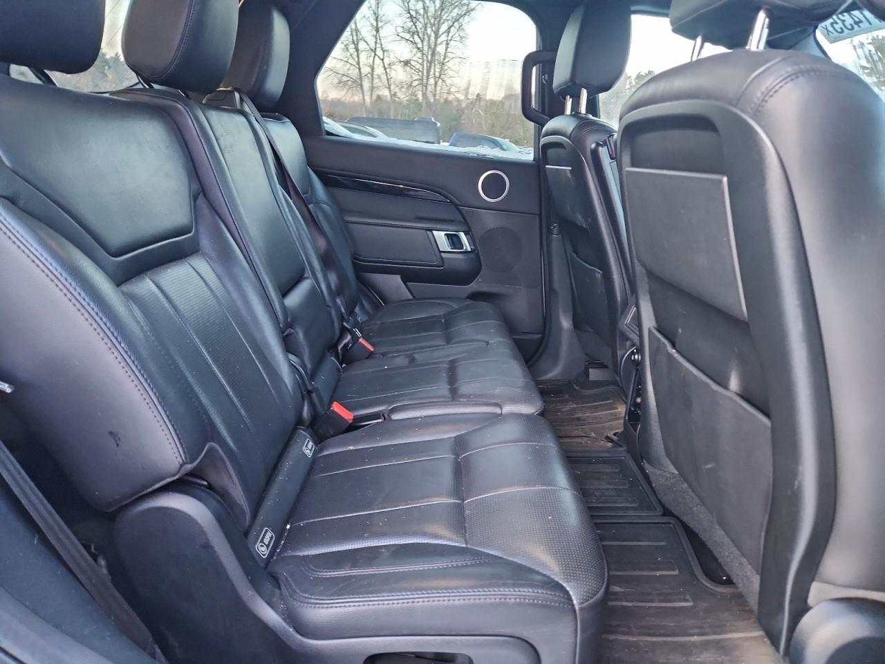 2018 LAND ROVER DISCOVERY SE photo 11
