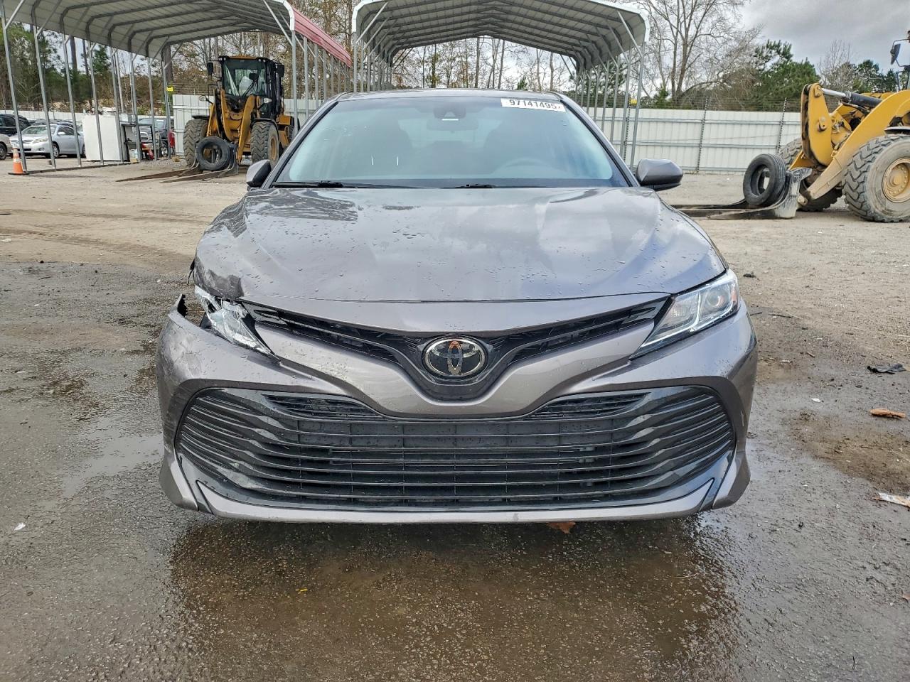 2020 TOYOTA CAMRY LE photo 5