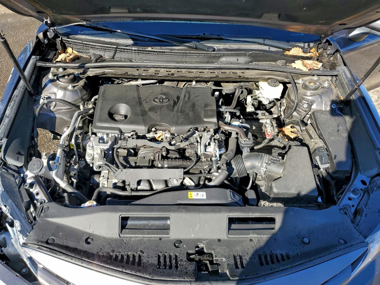 2020 TOYOTA CAMRY LE photo 11