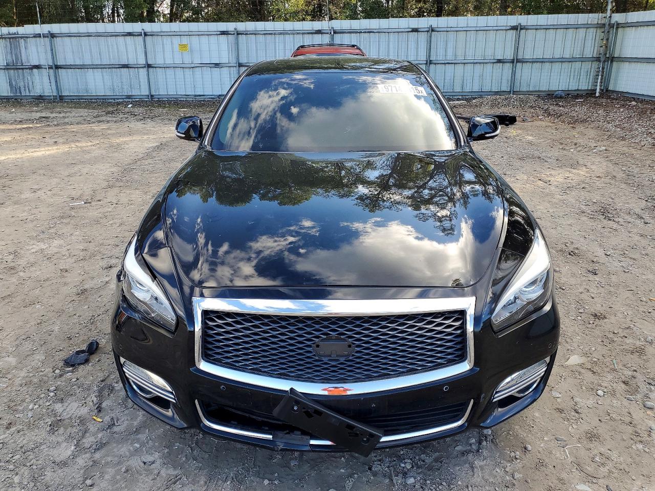2015 INFINITI Q70L 3.7 photo 5