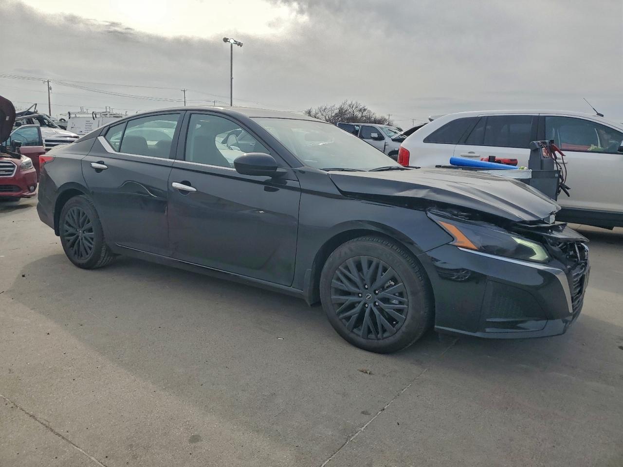 2025 NISSAN ALTIMA SV photo 4