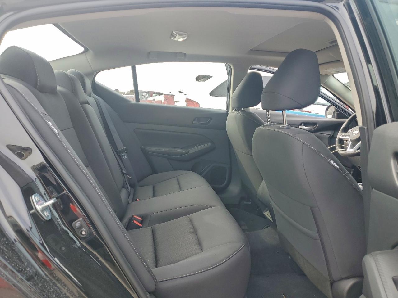 2025 NISSAN ALTIMA SV photo 10