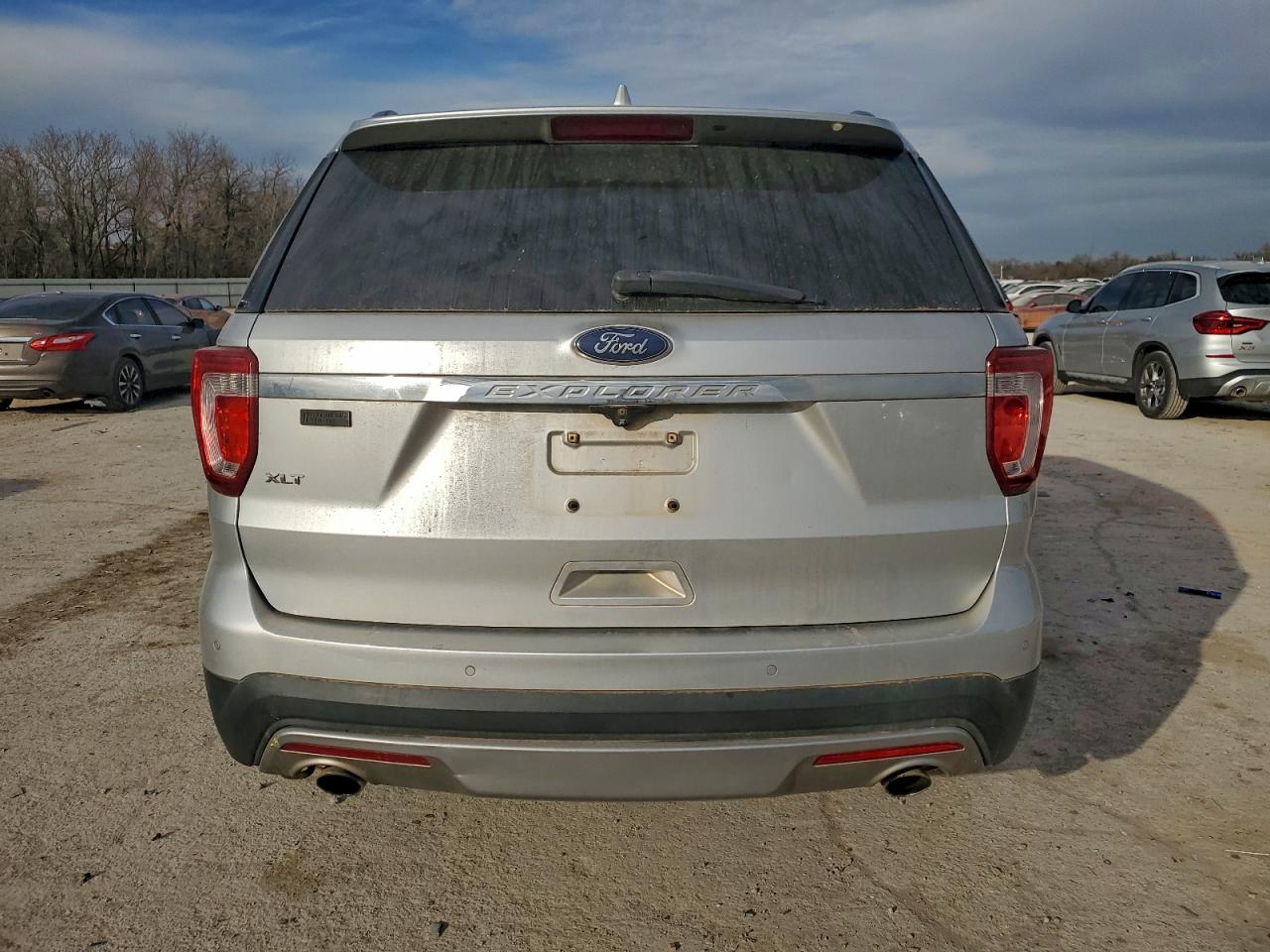 2016 FORD EXPLORER XLT photo 6