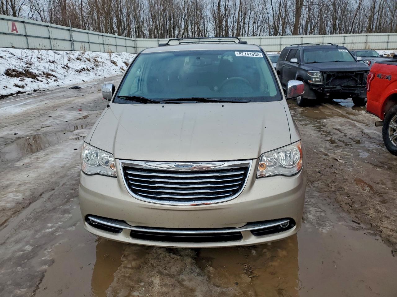2015 CHRYSLER TOWN & COUNTRY TOURING L photo 5