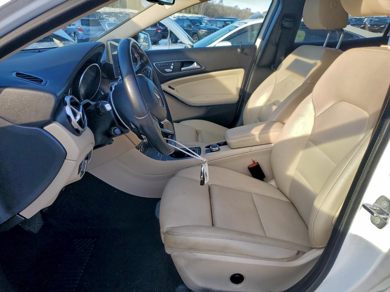 2019 MERCEDES-BENZ GLA 250 4MATIC photo 7