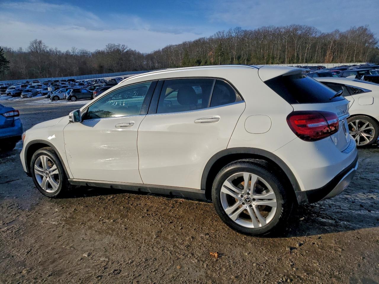 2019 MERCEDES-BENZ GLA 250 4MATIC photo 2
