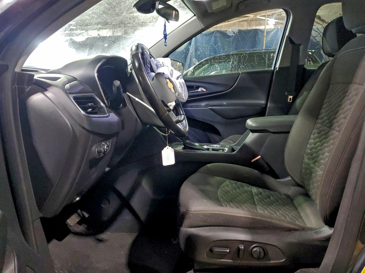 2020 CHEVROLET EQUINOX LT photo 13
