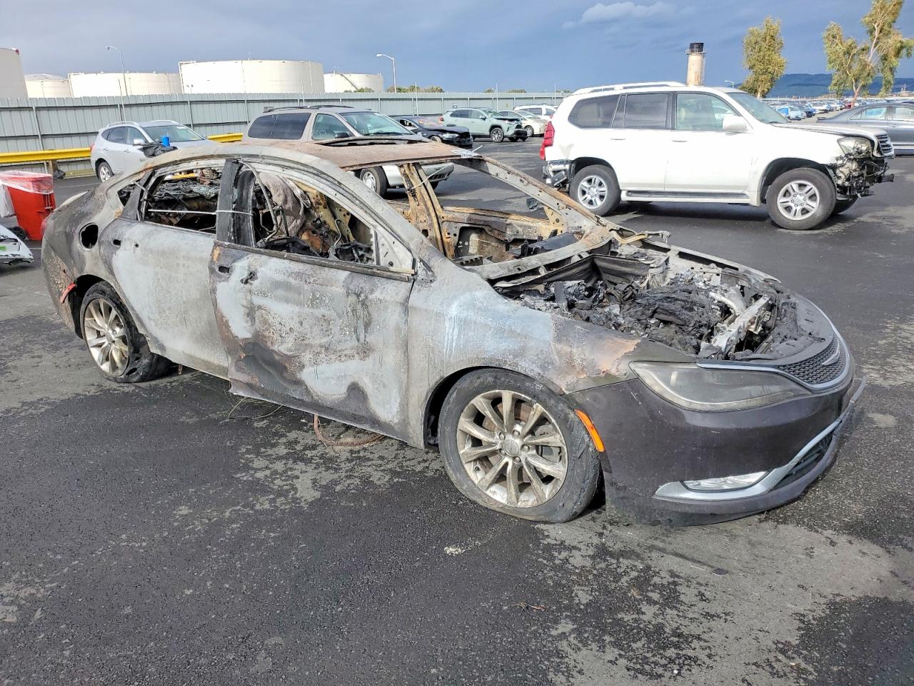 2015 CHRYSLER 200 C photo 4