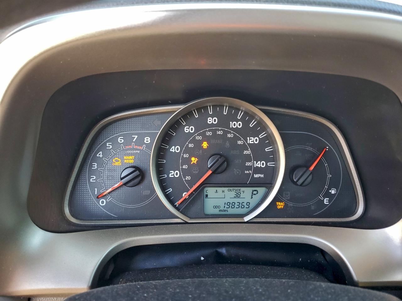 2015 TOYOTA RAV4 XLE photo 9