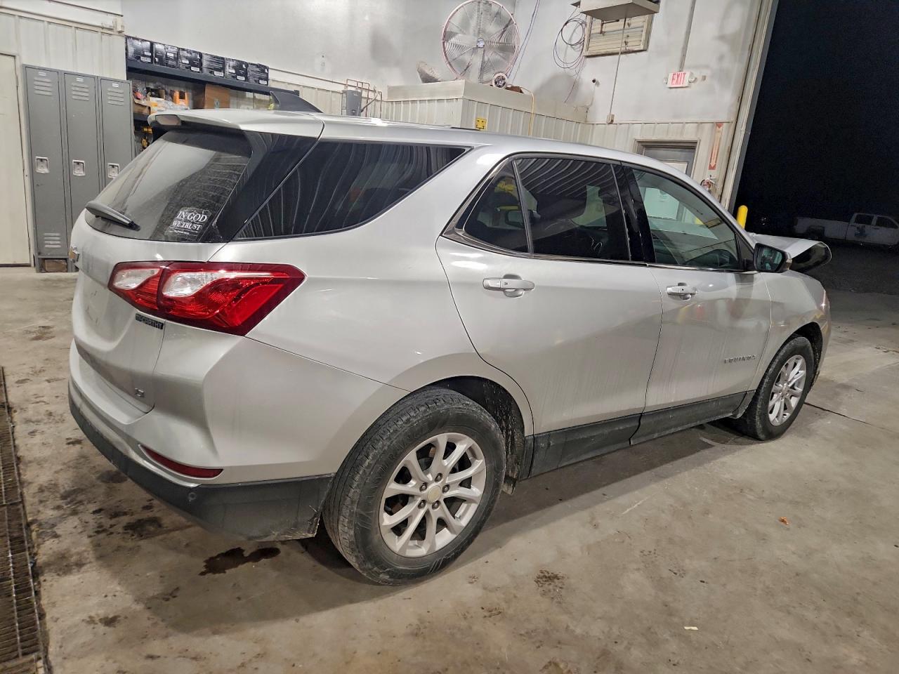2018 CHEVROLET EQUINOX LT photo 3